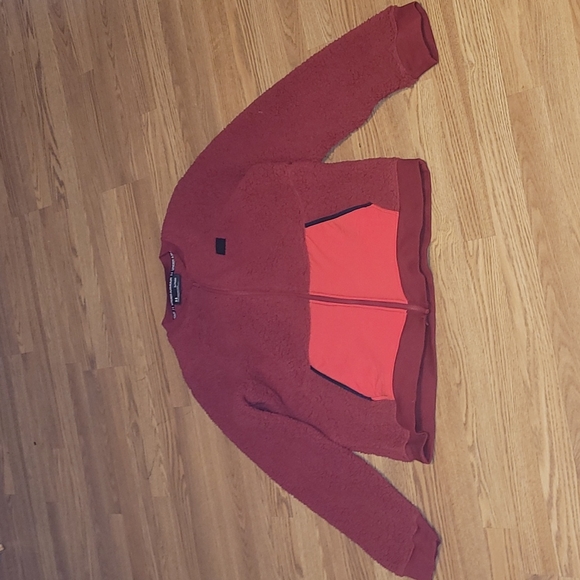 New Under Armour Sherpa jacket in Red sizes L and XL - Picture 1 of 10